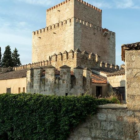 Parador De Ciudad-Rodrigo Esterno foto