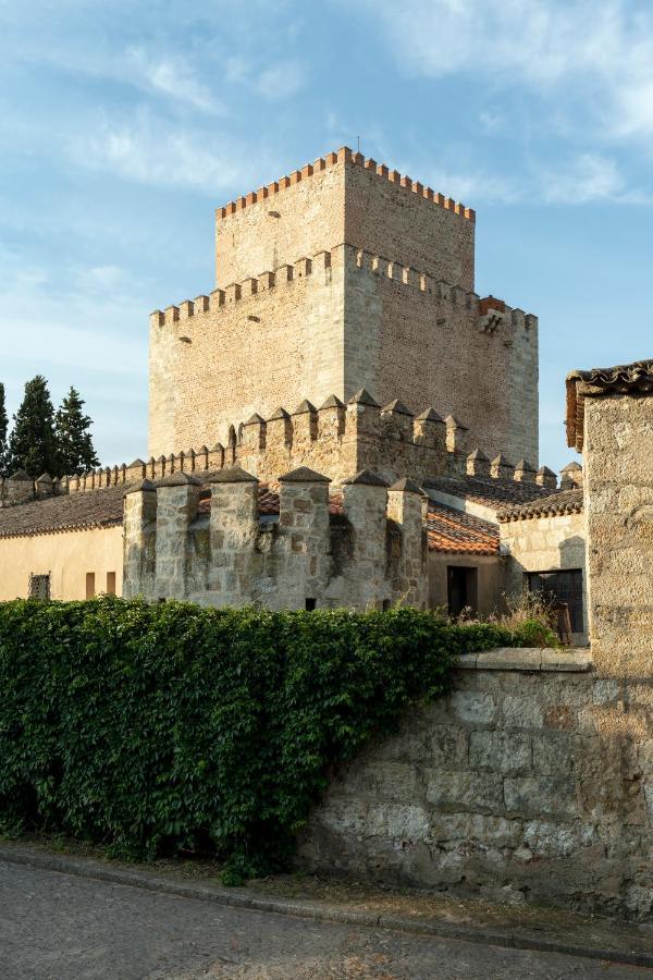 Parador De Ciudad-Rodrigo Esterno foto