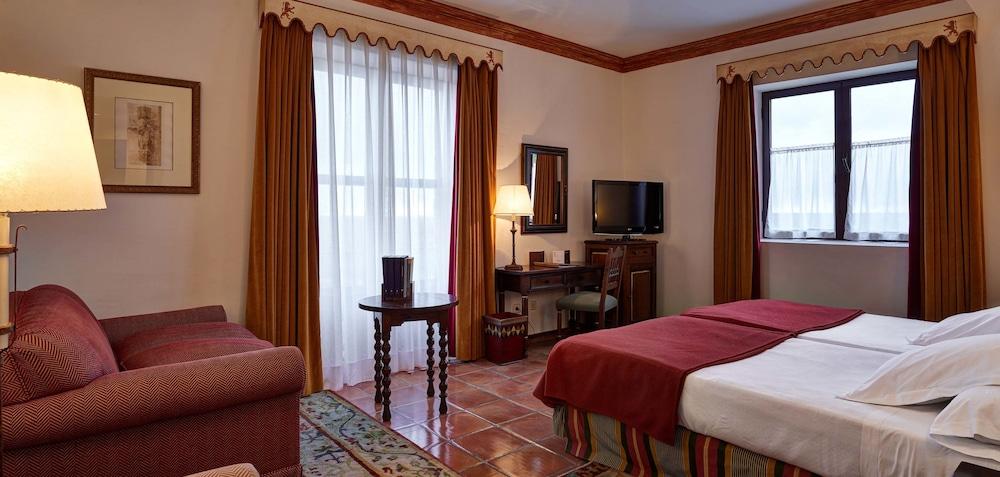 Parador De Ciudad-Rodrigo Esterno foto