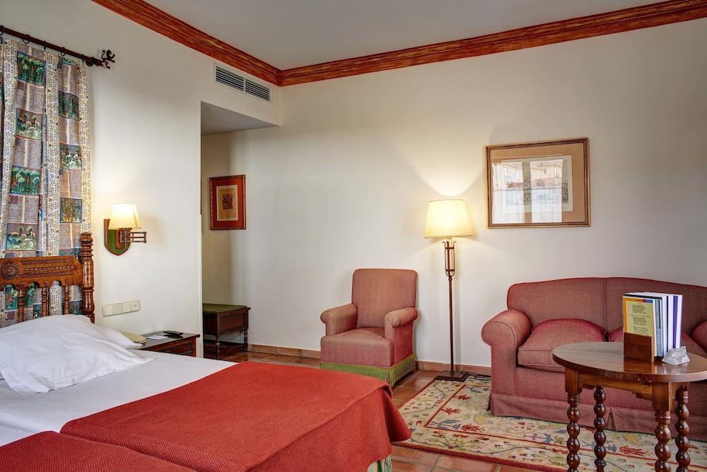Parador De Ciudad-Rodrigo Esterno foto