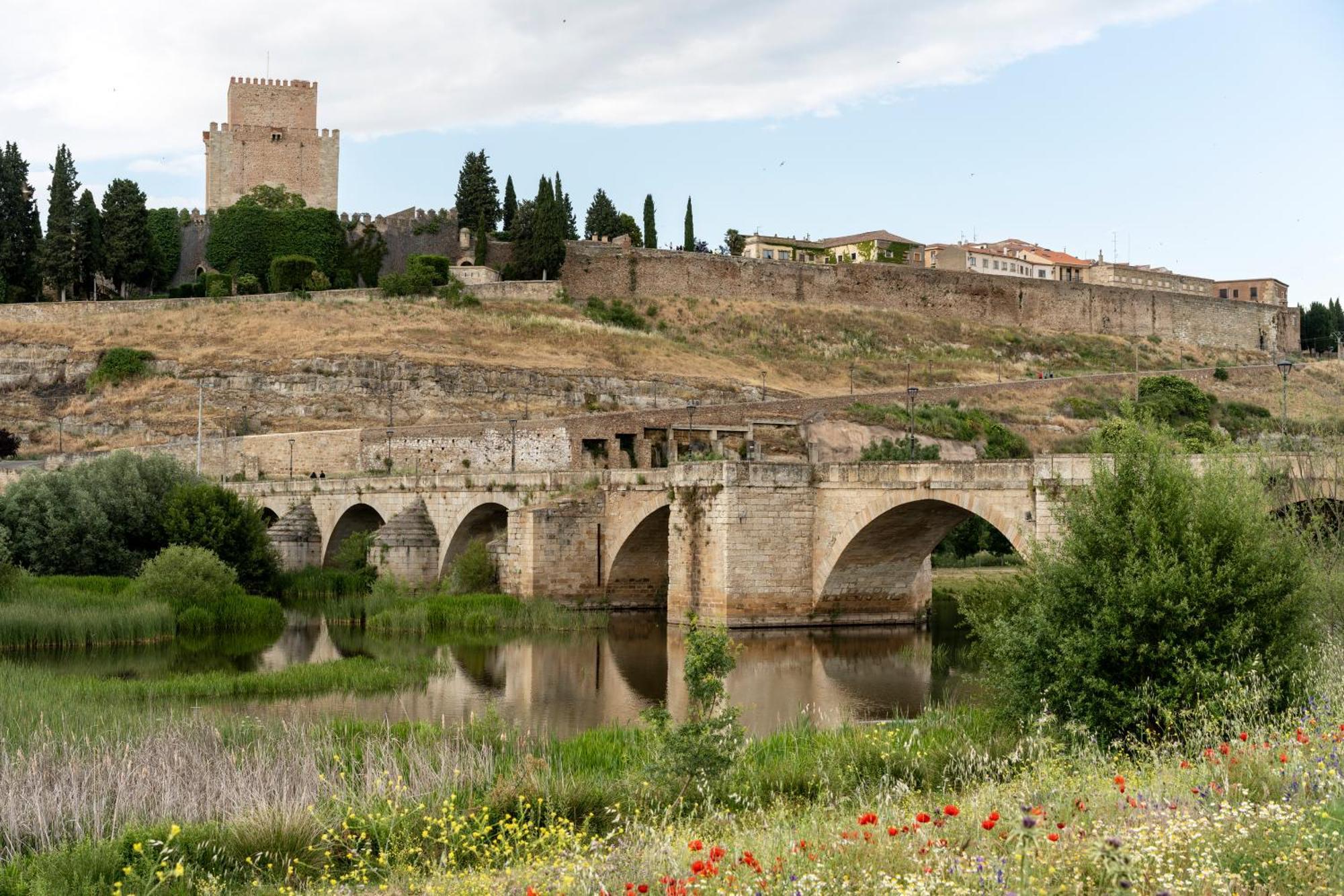 Parador De Ciudad-Rodrigo Esterno foto