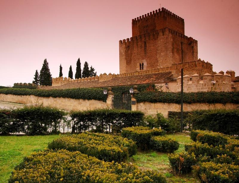 Parador De Ciudad-Rodrigo Esterno foto