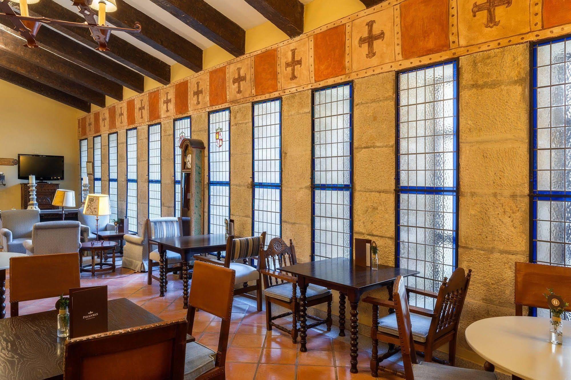 Parador De Ciudad-Rodrigo Esterno foto